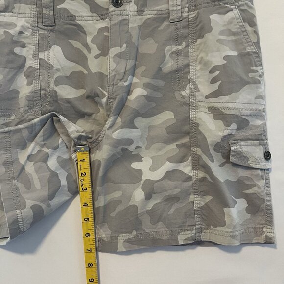Style & Co Women's Cargo Shorts Camo Size 12 Gray Zipper Pockets High Rise NWT - Picture 11 of 16
